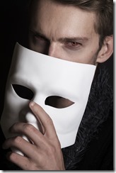 Mann mit Maske